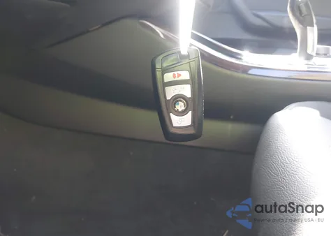 2016 BMW X3 xDrive28I z USA, uszkodzony, nr VIN 5UXWX9C58G0D81223